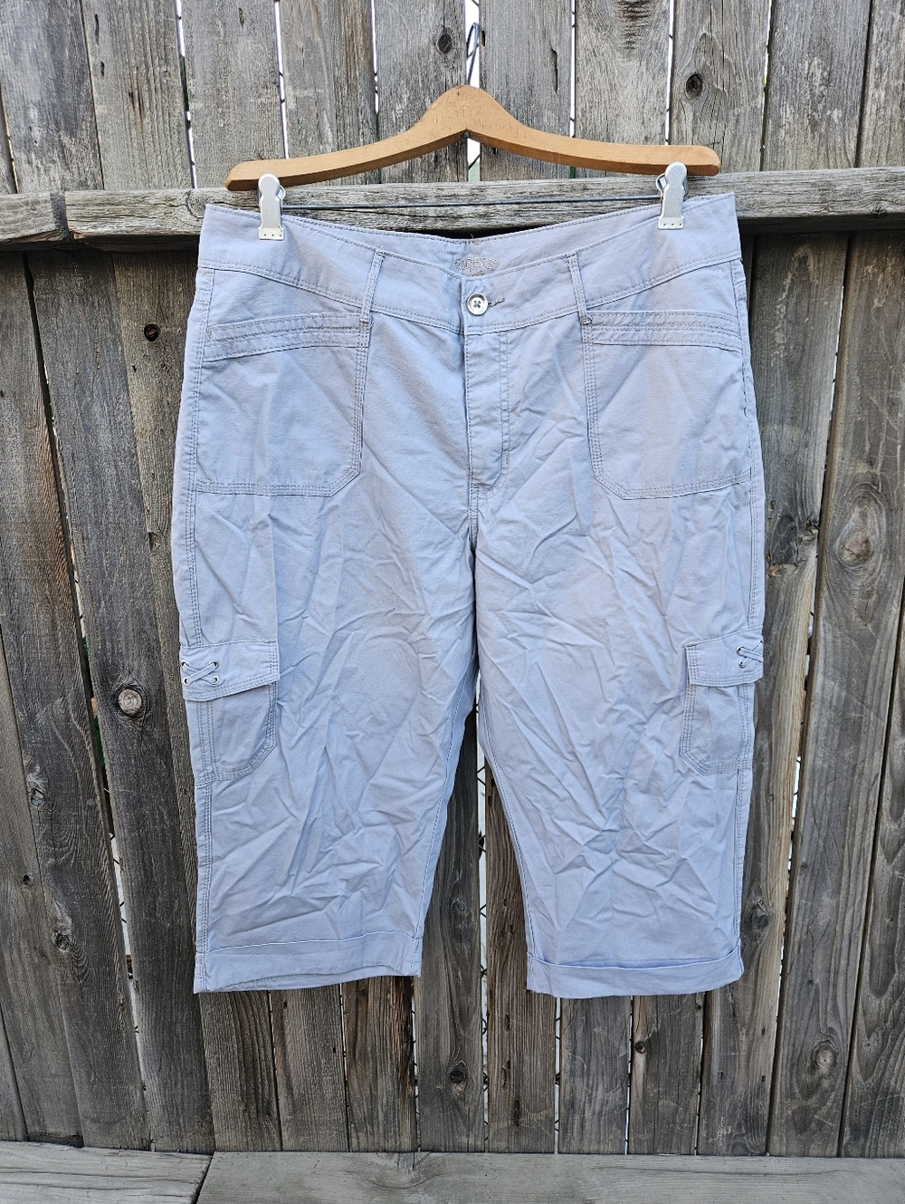 Women's  Cargo Shorts Size 16 M